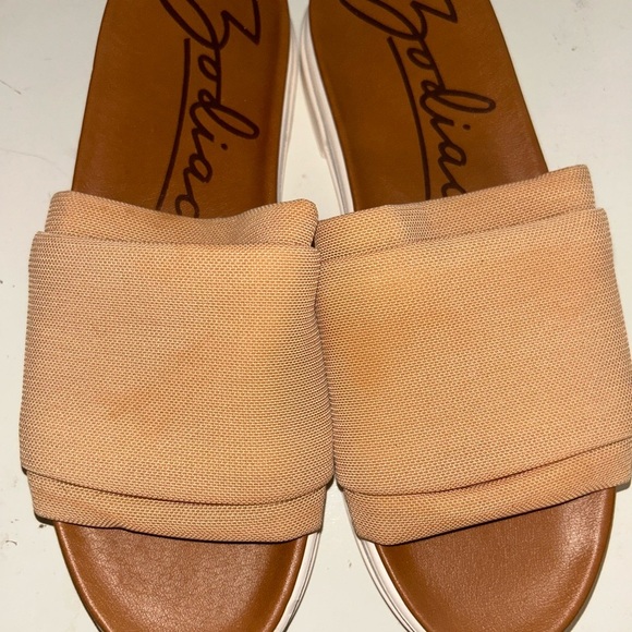 Zodiac Tan Slide Sandals Minimalist Design - Picture 1 of 3